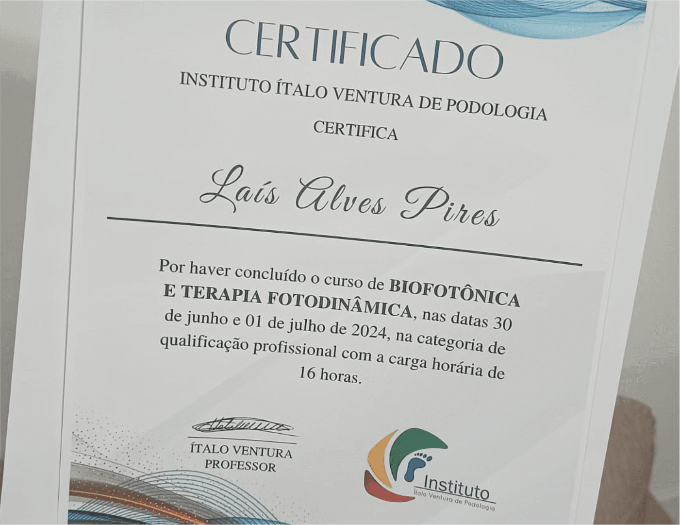 Certificação em podologia de Lais Pires